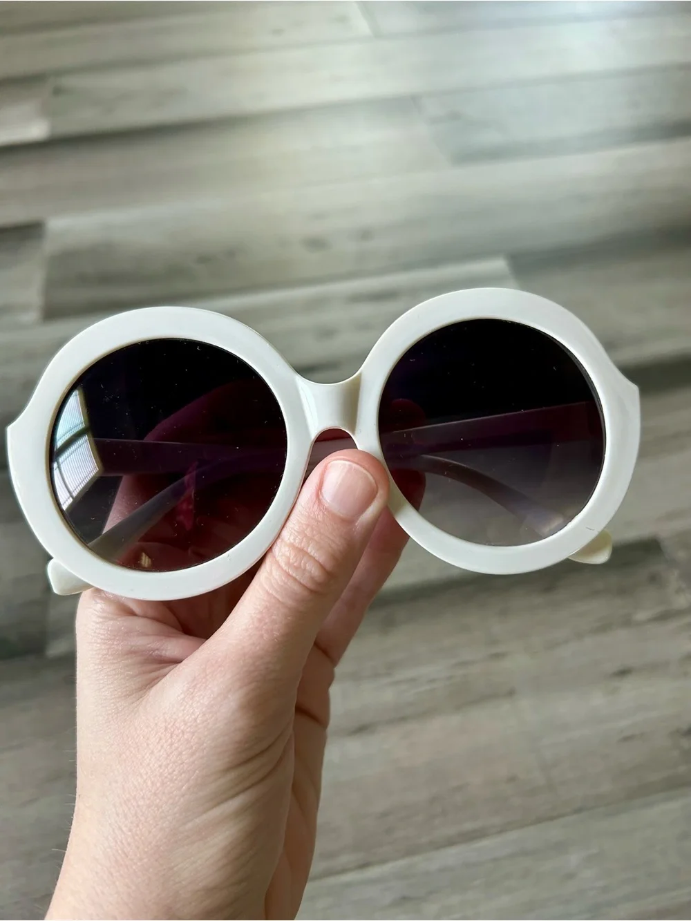 💸 5/20 Retro Kurt Cobain Style Oversized Round White Sunglasses